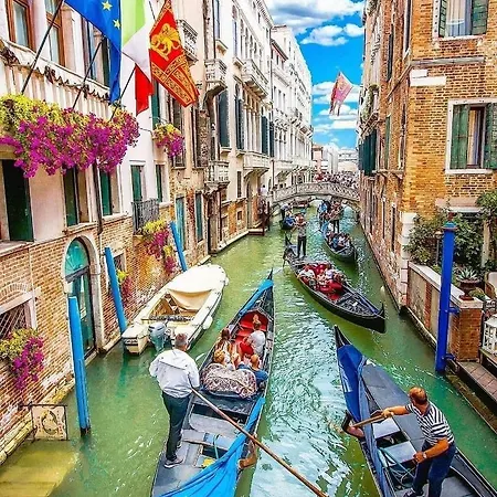 Piscina San Samuele Venecia