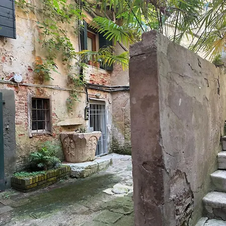 Ca Del Traghetto