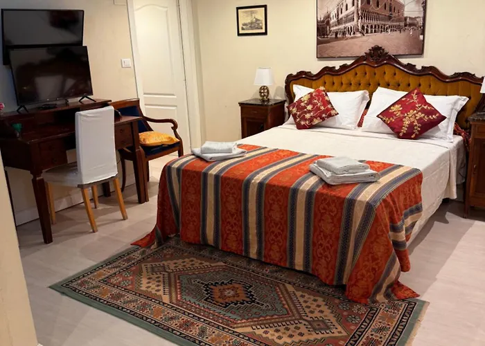 Cà Del Traghetto * Venise