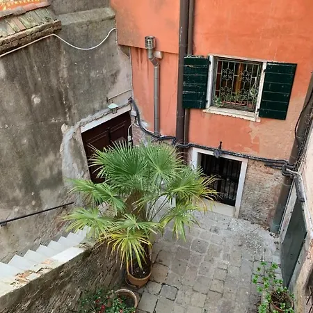 Ca Del Traghetto