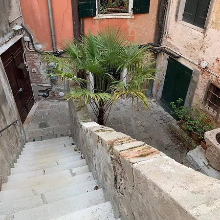 Ca Del Traghetto