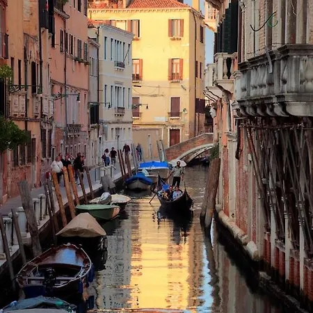 Ca Del Traghetto Apartment